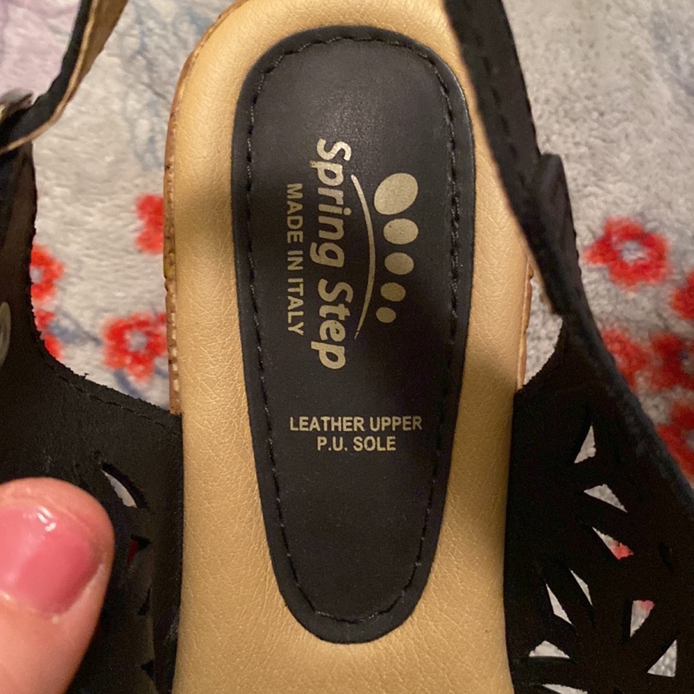 Spring Step | Sling Back Wedge - Picture 7 of 7